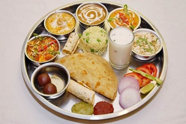 Thali là món ăn phổ biến của nhiều gia đình Ấn Độ