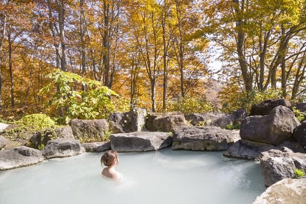 Suối khoáng nóng Onsen là món quà thiên nhiên ban tặng Nhật Bản