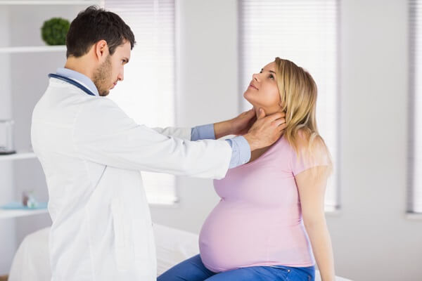 Phụ nữ mang thai rất dễ mắc bệnh Basedow